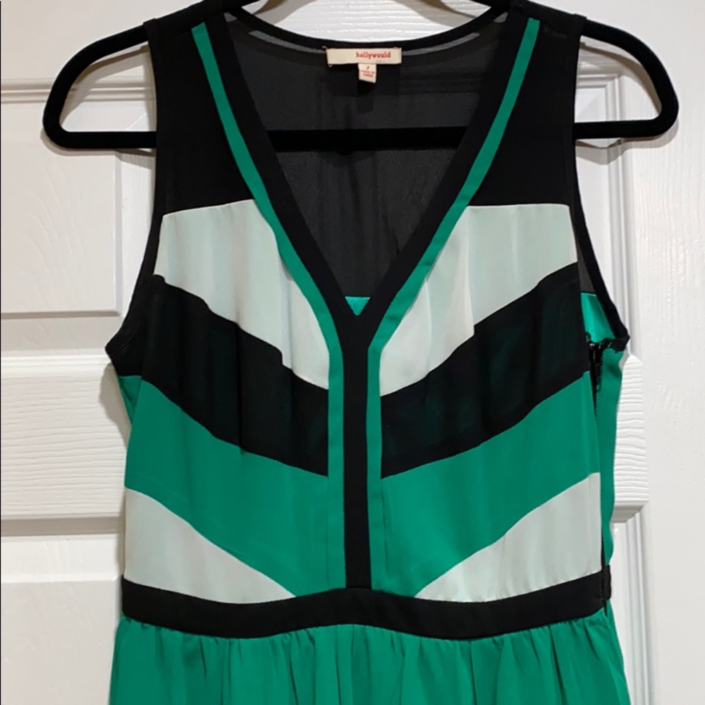 👗HOLLYWOULD WOMEN’S DRESS. SIZE 7